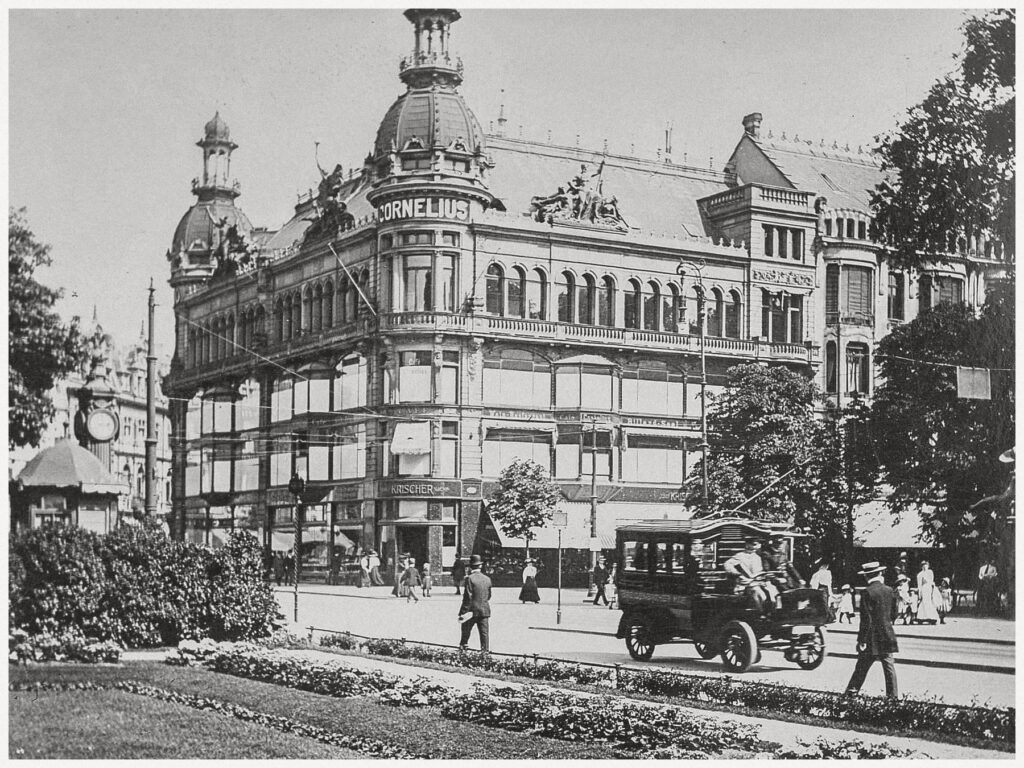 Historical image of the city of Düsseldorf