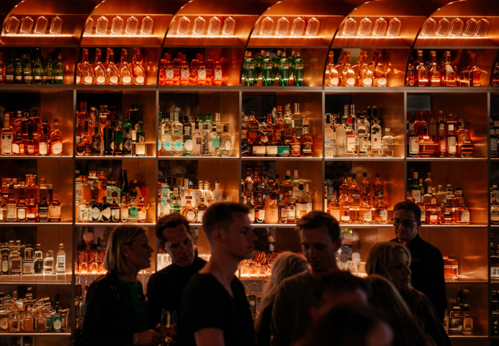 franks-clubs-duesseldorf-altstadt-exklusive-location